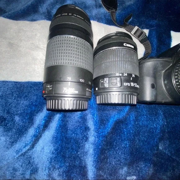 Canon Rebel SL1 kit w/ 24 megapixel, 2 options of the lenses, 2 chargers